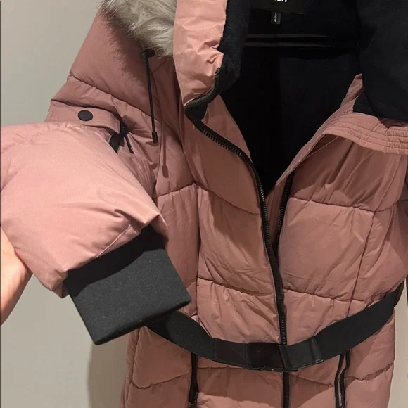 DKNY Pink Puffer Coat with black belt and removable Fur Hood - Picture 4 of 16
